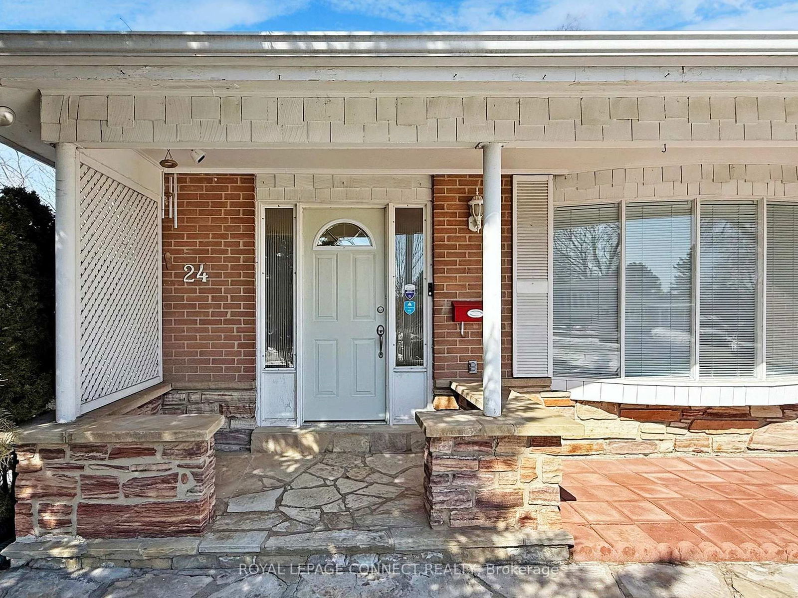 Detached House for sale at 24 Grovenest Drive, Toronto, Morningside, M1E 4J3 - MLS: E12161973