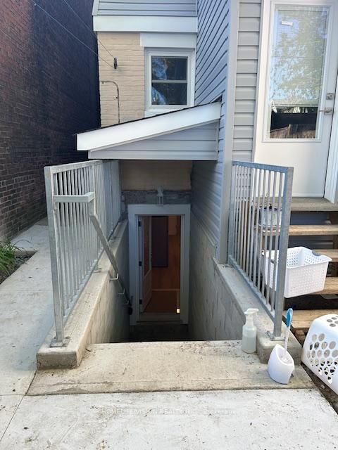 Bsmt - 271 Springdale Boulevard