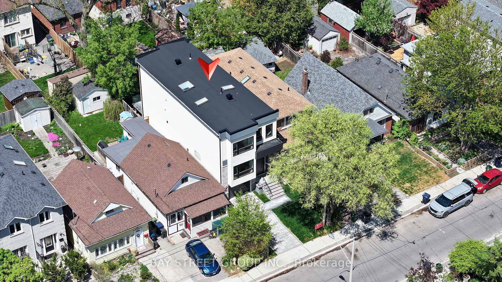 Detached House for sale at 186 Holborne Avenue, Toronto, Woodbine-Lumsden, M4C 2R8 - MLS: E12163247
