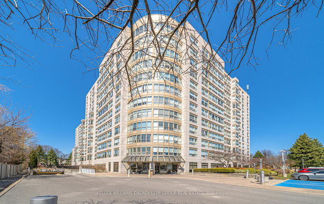 1007 - 712 Rossland Road
