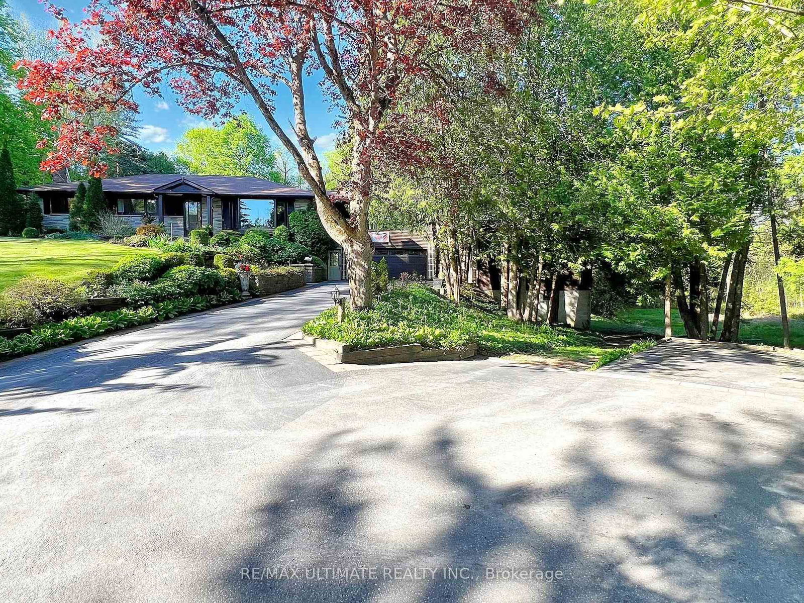 Property at 5085 Sideline 12
