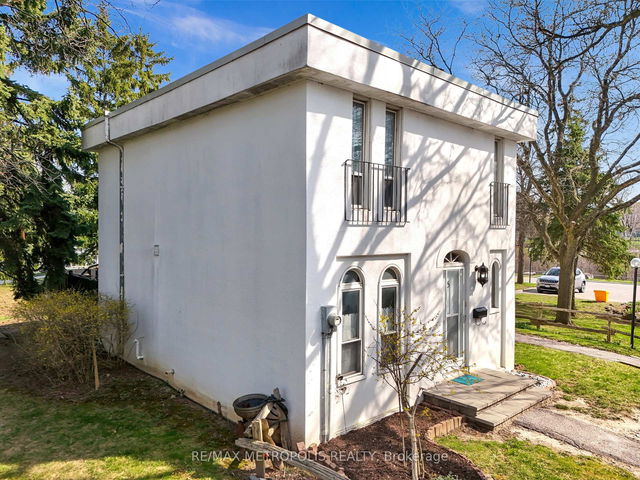 5 - 2550 Birchmount Road