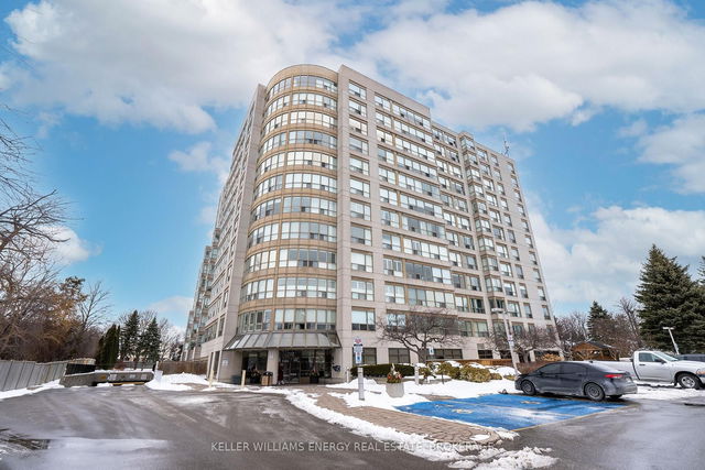 904 - 712 Rossland Road