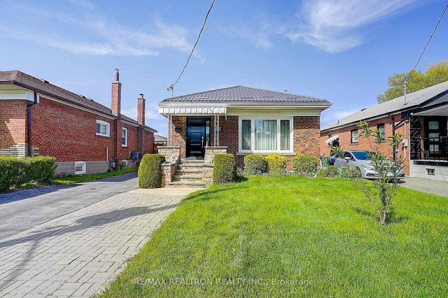 25 Muldrew Avenue