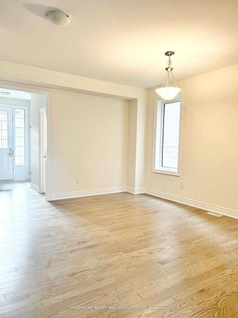 93 Wamsley Cres, Clarington, L1B 1G9 | Image 3