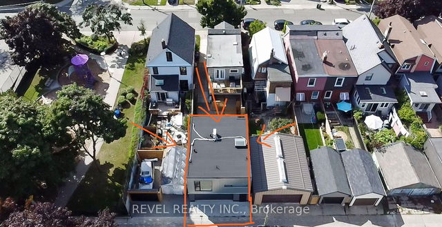 LANEWAY HOME - 27 Chisholm Avenue
