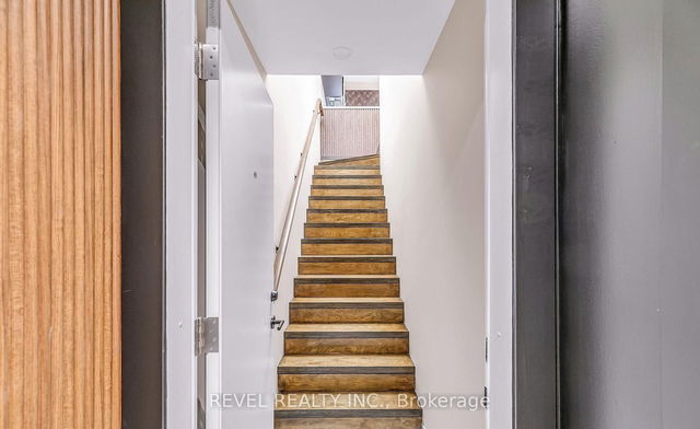LANEWAY HOME - 27 Chisholm Avenue