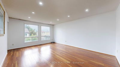 7 Roughfield Cres, Toronto - Agincourt North image-0-4