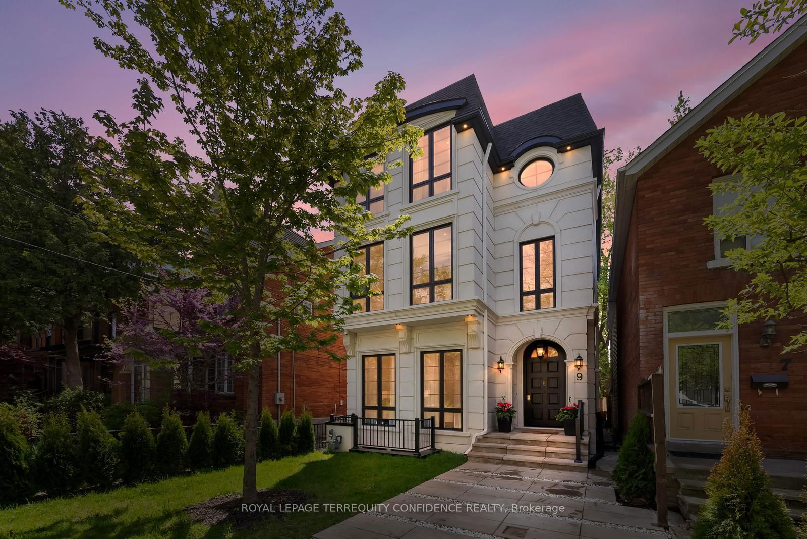 Detached House for sale at 9 Blong Avenue, Toronto, South Riverdale, M4M 1P1 - MLS: E12165549