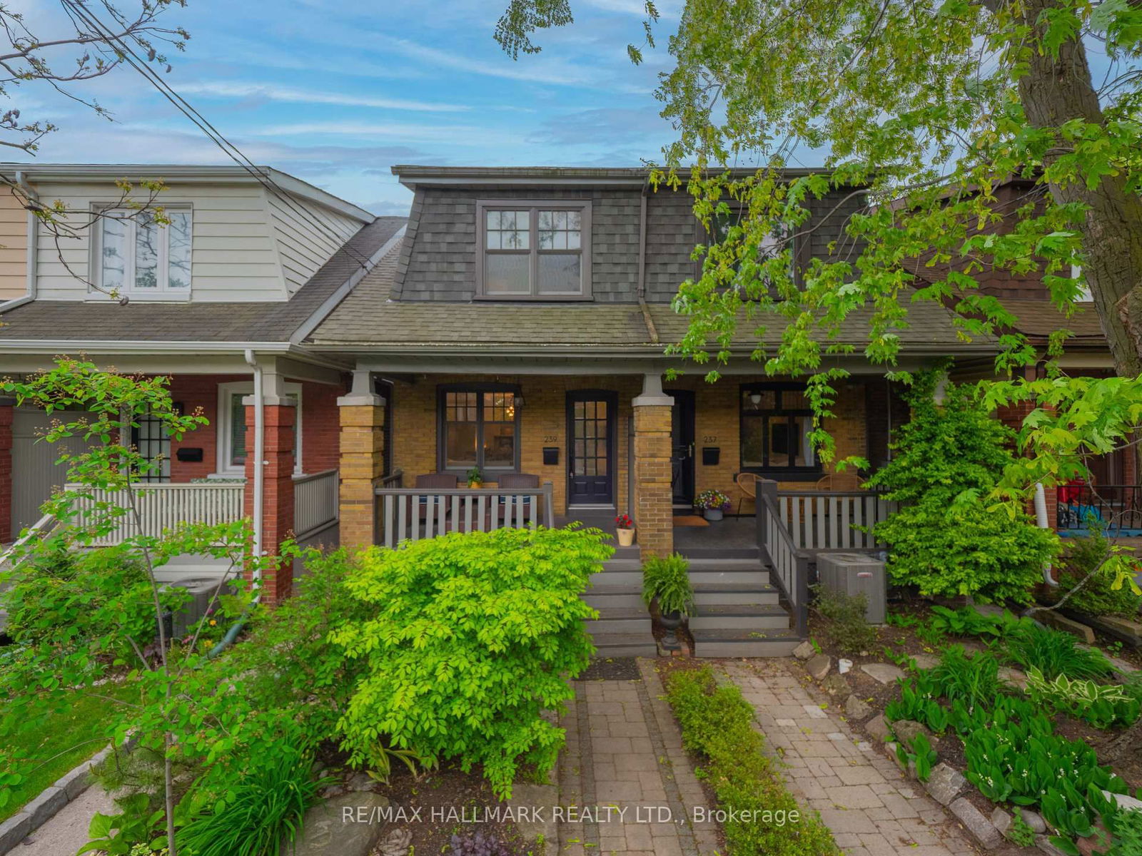 Semi-Detached House for sale at 239 Fulton Avenue, Toronto, Broadview North, M4K 1Y6 - MLS: E12165562