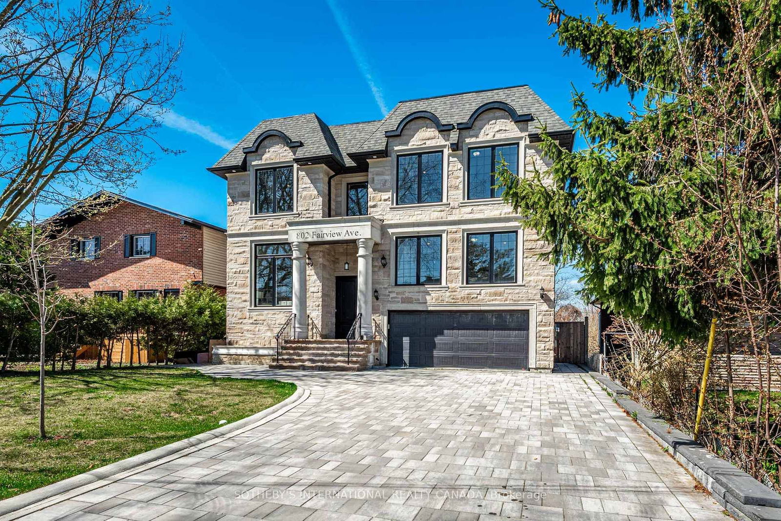Detached House for sale at 802 Fairview Avenue, Pickering, Bay Ridges, L1W 1M8 - MLS: E12166172