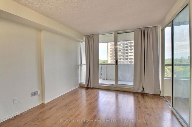 805 - 275 Bamburgh Circle