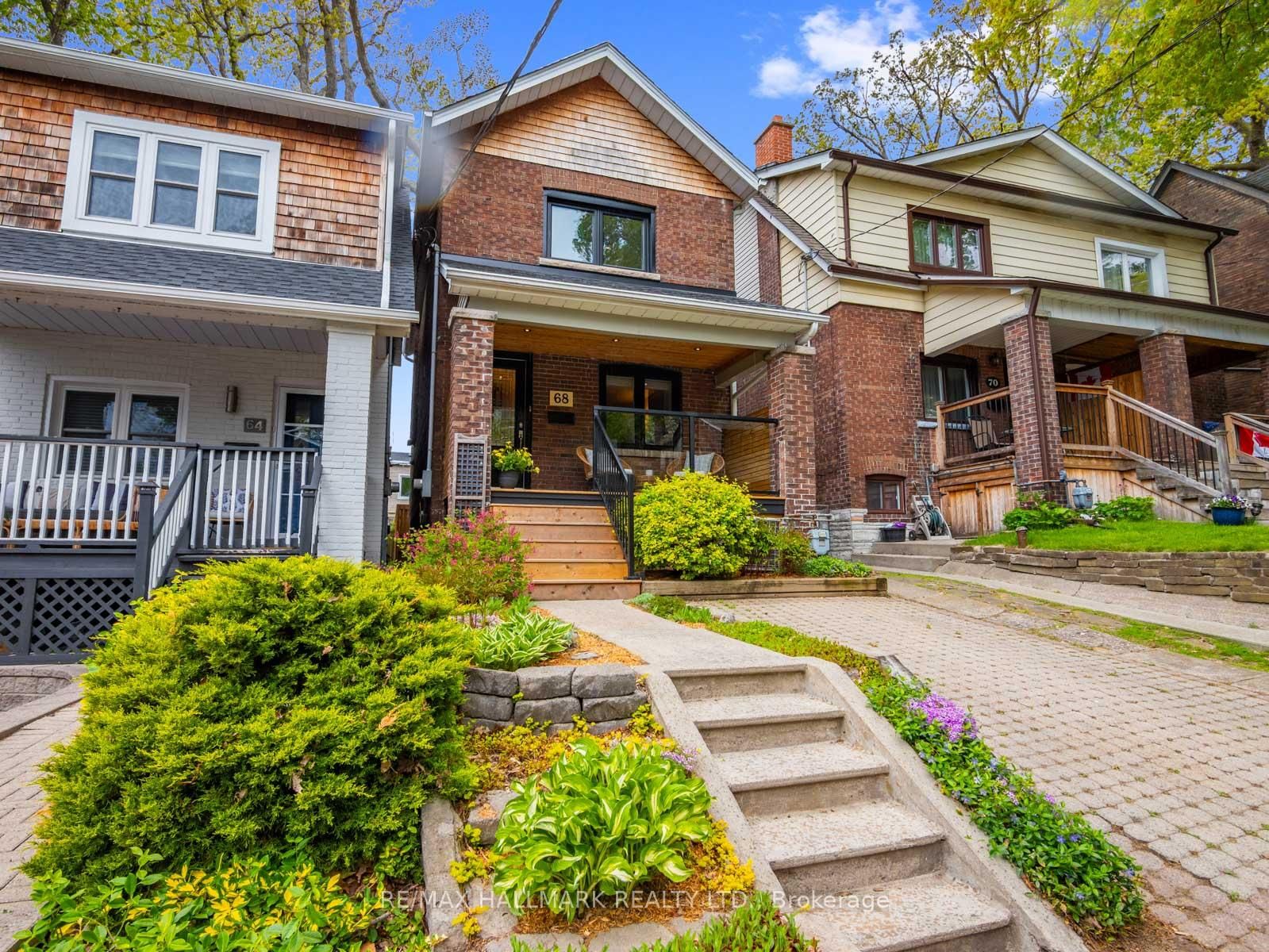 Detached House for sale at 68 Bellhaven Road, Toronto, Woodbine Corridor, M4L 3J6 - MLS: E12166599