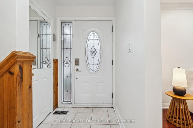 933 Scarborough Golf Clb Road