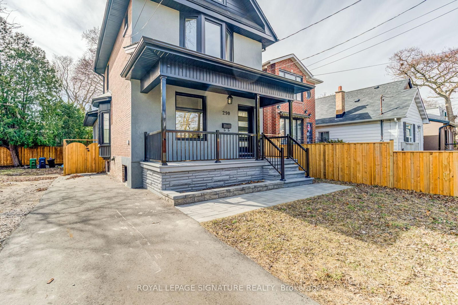 Detached House for sale at 290 Chisholm Avenue, Toronto, Woodbine-Lumsden, M4C 4W7 - MLS: E12166901