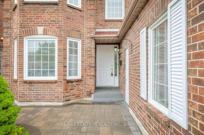 54 Bluenose Cres, Toronto - Highland Creek image-0-4