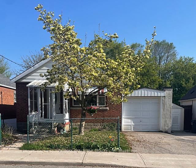 27 Adair Road