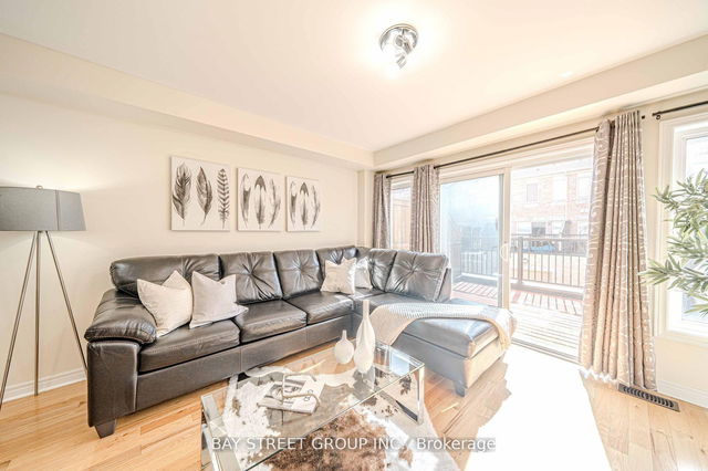 37 De Jong Street