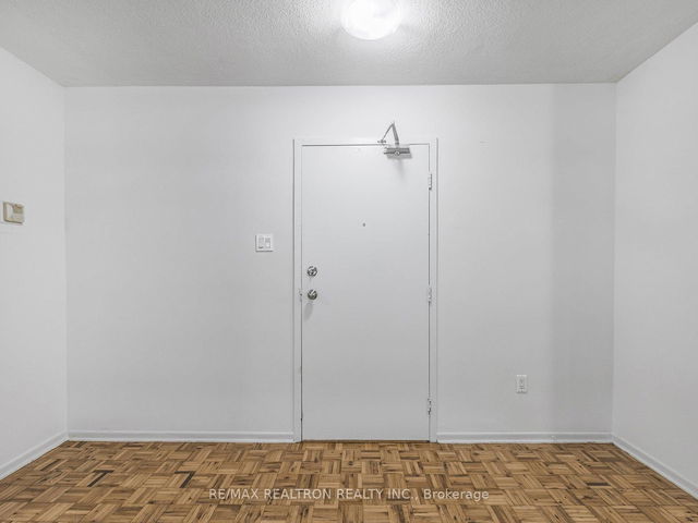 1005 - 5 Glamorgan Avenue
