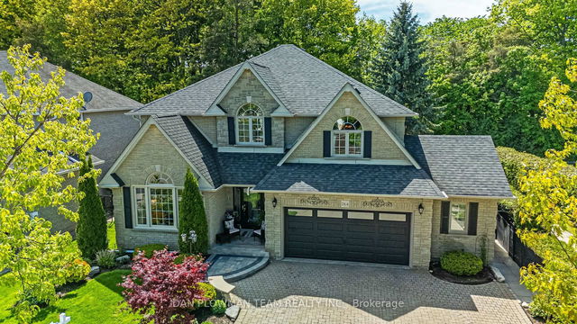 264 Ryerson Crescent