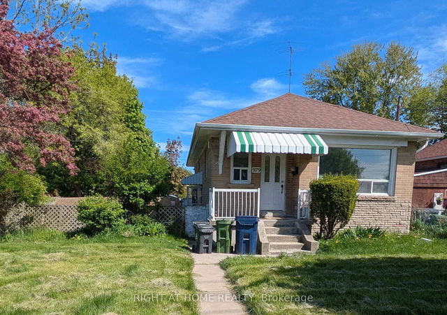 979 Danforth Road