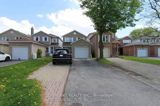77 Enchanted Hills Crescent