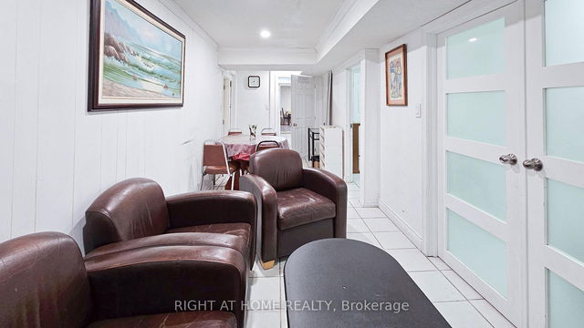 BSMT #B - 62 Iangrove Terrace