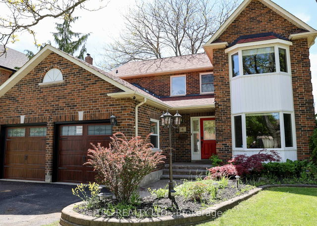 4 Carriage Lane
