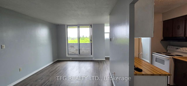 505 - 1371 Simcoe Street