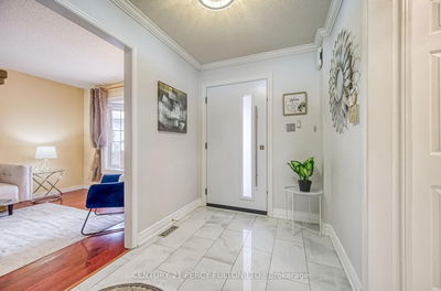 82 Chapman Dr, Ajax - Central image-0-2