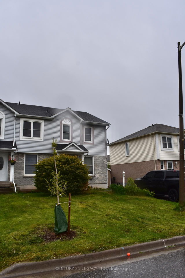 1544 Connery Crescent