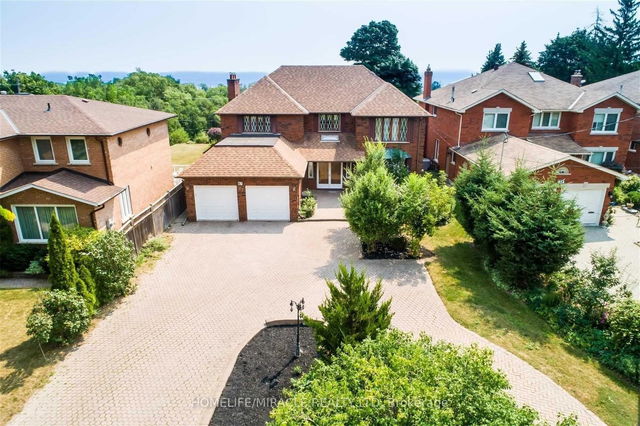 87 Hill Crescent