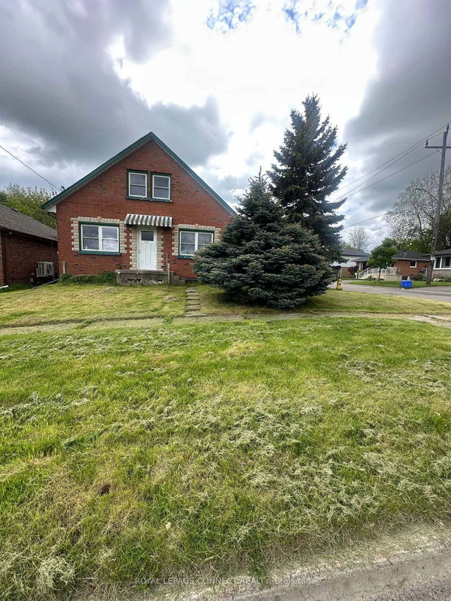 Main - 429 Crerar Avenue