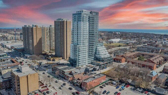 Condo for sale at 810-286 Main Street, Toronto, East End-Danforth, M4C 0B3 - MLS: E12171360