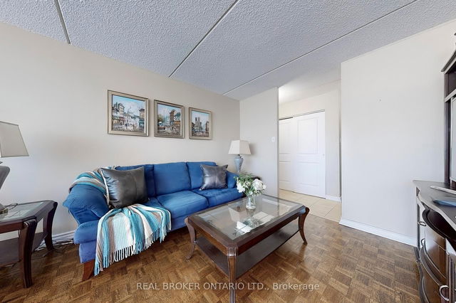 1012 - 2 GLAMORGAN Avenue