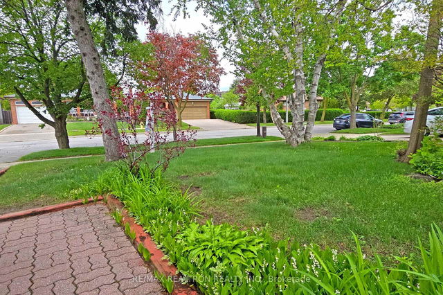83 Corinthian Boulevard