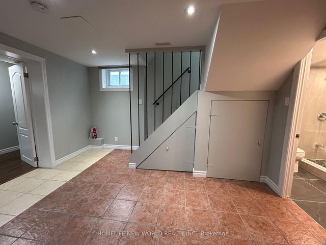 Bsmt - 37 Budea Crescent