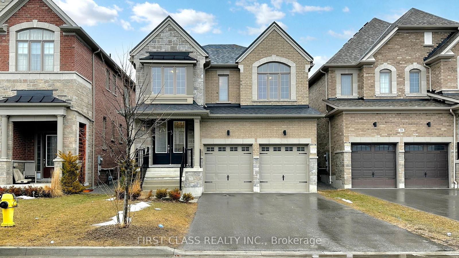 Property at 37 HAYERAFT