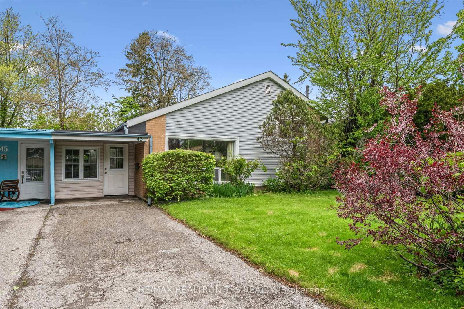 Detached House for sale at 43 Gondola Crescent, Toronto, Woburn, M1G 2J2 - MLS: E12172879