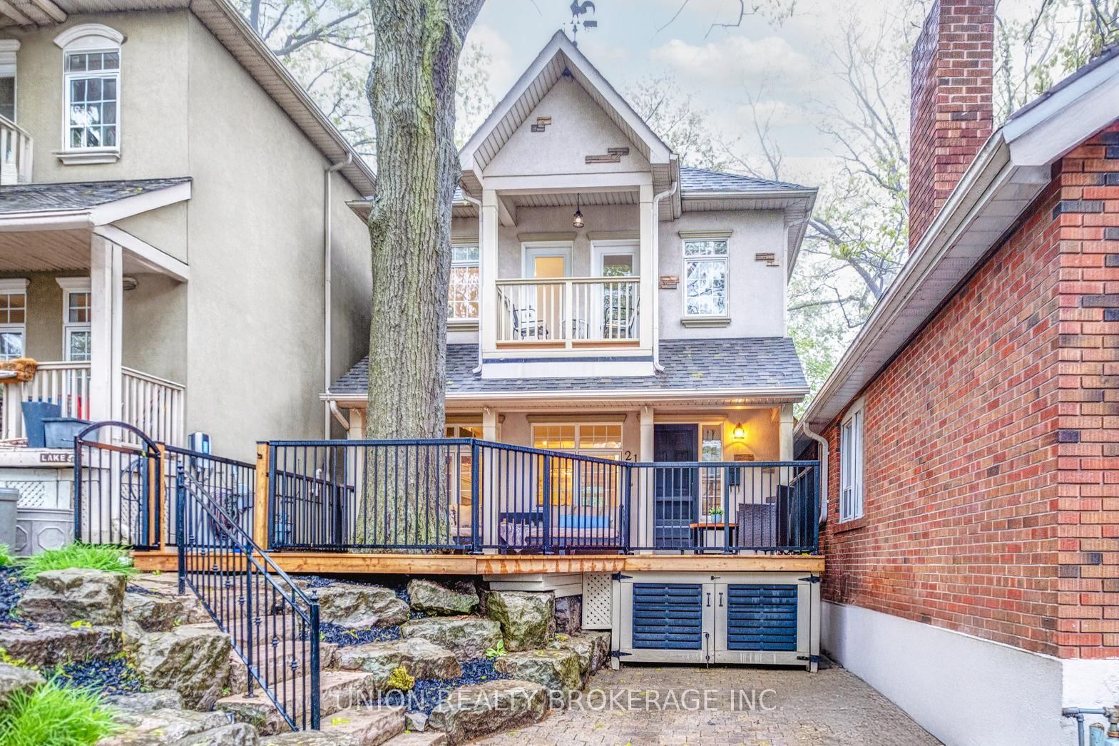 Detached House for sale at 21 Courcelette Road, Toronto, Birchcliffe-Cliffside, M1N 2S9 - MLS: E12173281