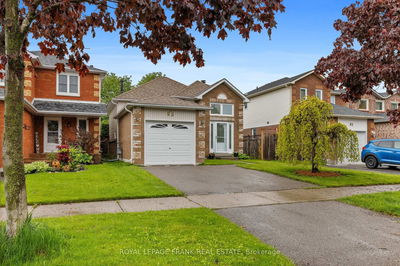95 Champine Sq, Clarington - Bowmanville image-0-2