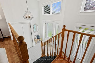 95 Champine Sq, Clarington - Bowmanville image-0-3