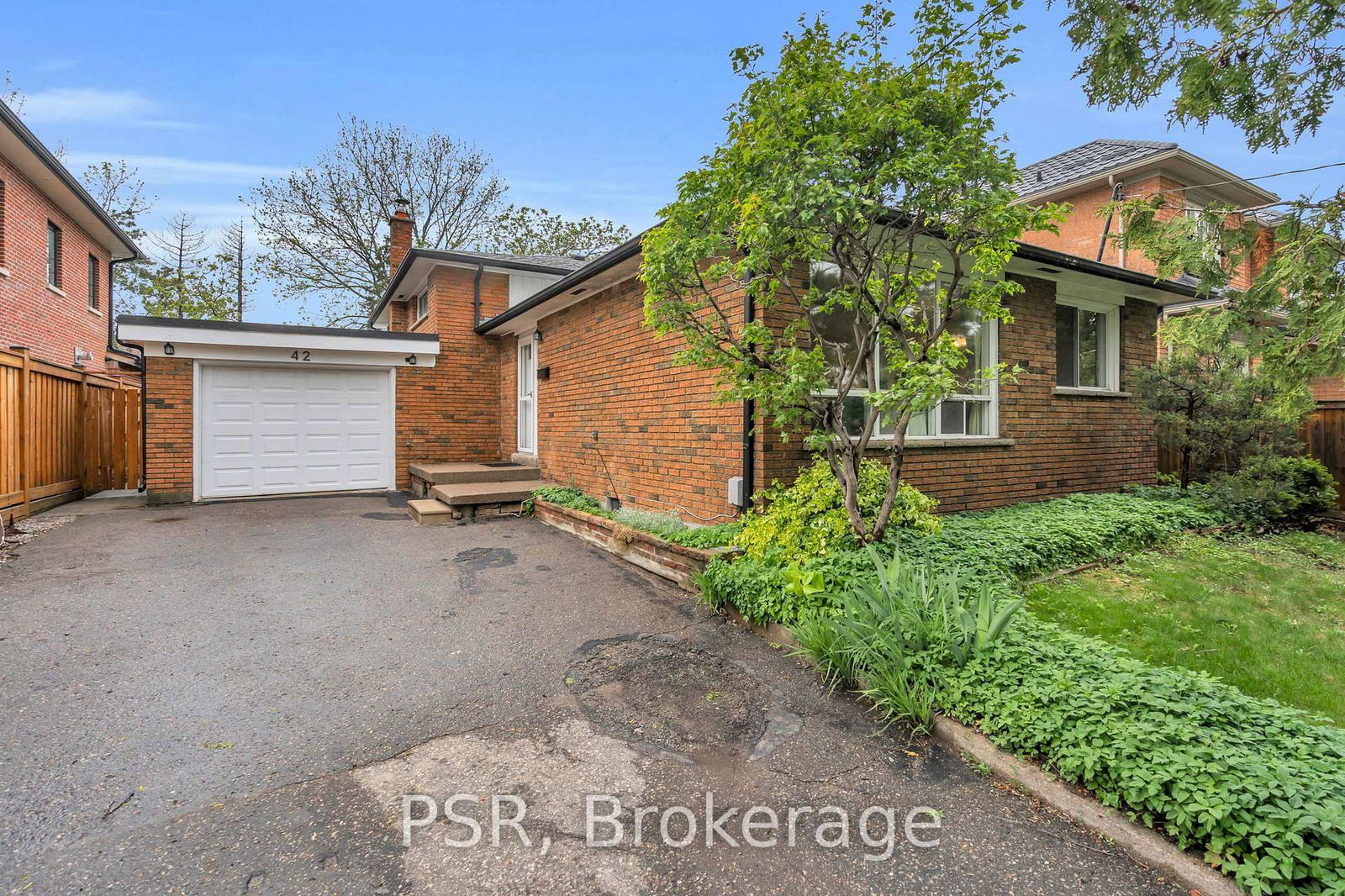 Detached House for sale at 42 Scarboro Avenue, Toronto, Highland Creek, M1C 1M3 - MLS: E12173619