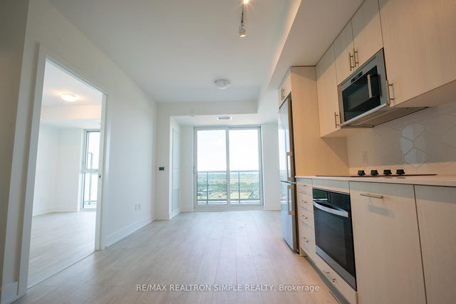 2601 - 2545 Simcoe Street