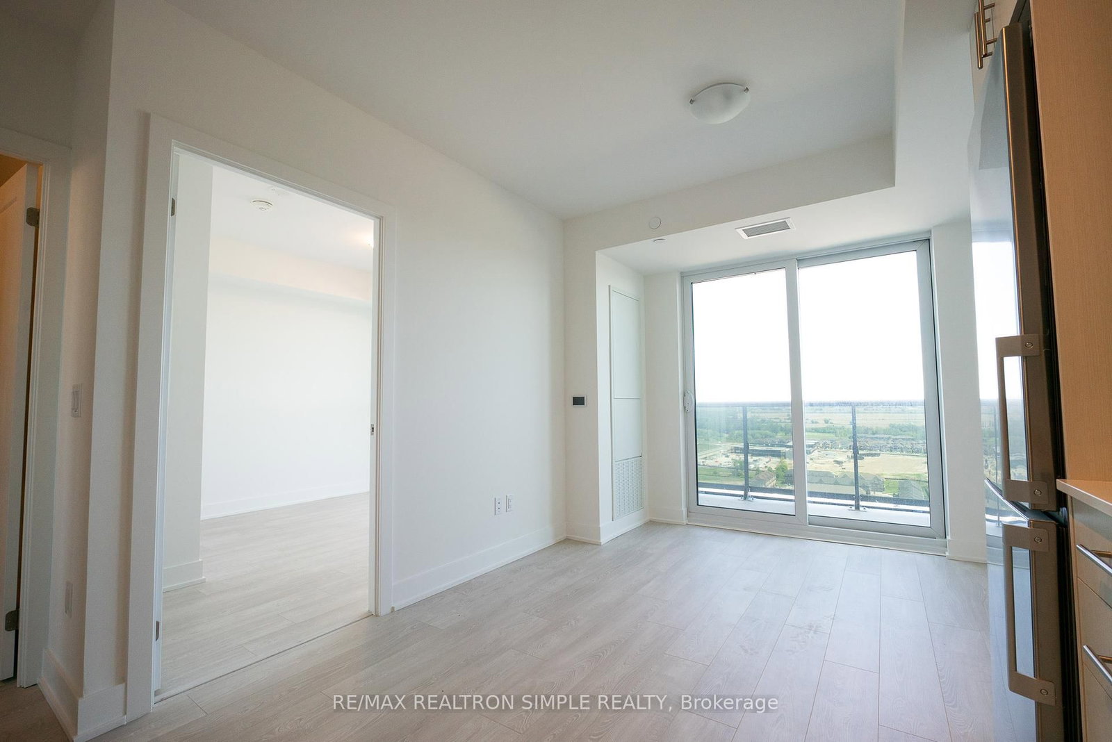 2545 Simcoe Street N, Unit 2601 - Photo 6
