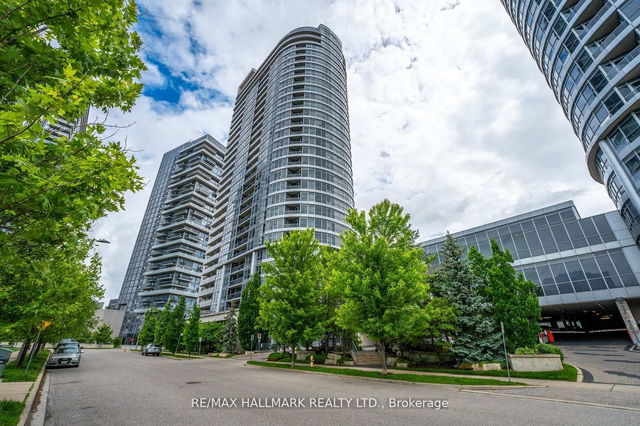 2220 - 181 Village Green Square