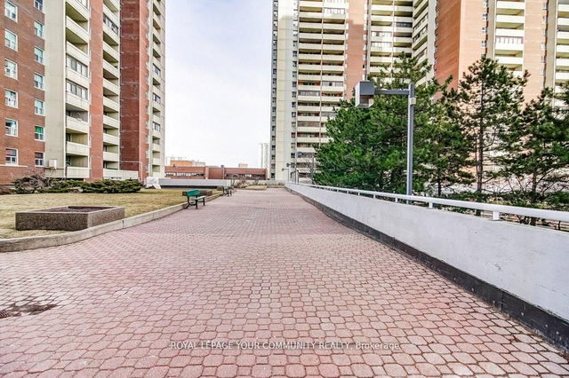 2205 - 1 Massey Square