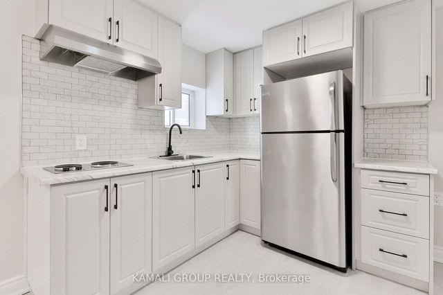 Unit 1 - 93 Mcmillan Drive