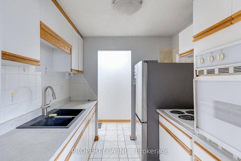 312 - 936 Glen St, Oshawa, L1J 5Z7 | Image 2