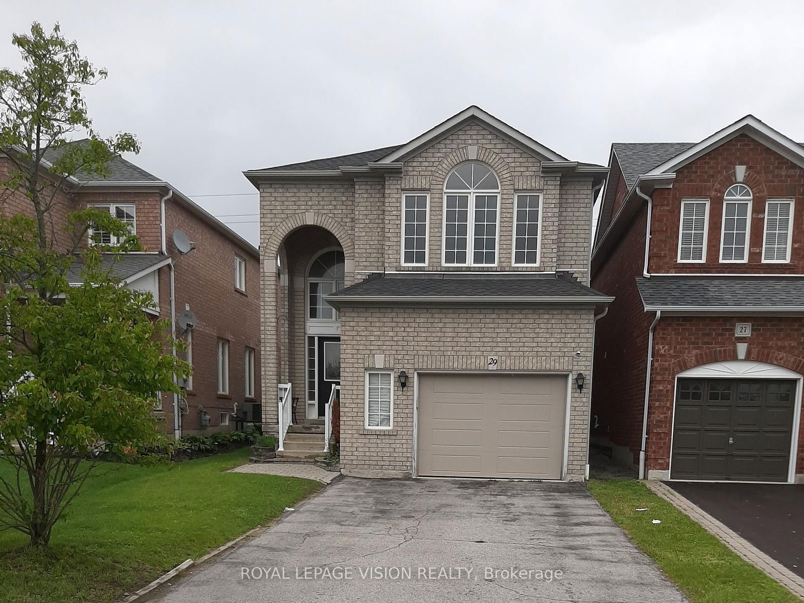 Detached House for sale at 29 Tracey Court, Whitby, Taunton North, L1R 3R3 - MLS: E12174815